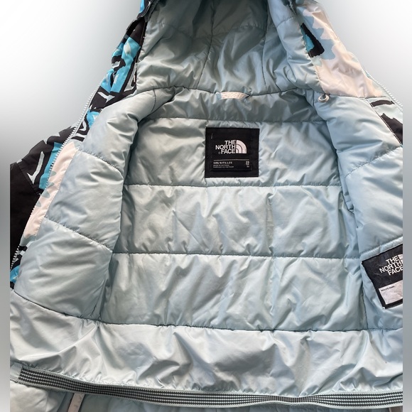 North Face Girls snowboarding / ski jacket - Picture 3 of 3